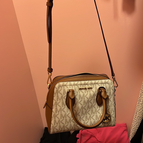 Micheal Kors  brown/cream purse - Picture 3 of 6